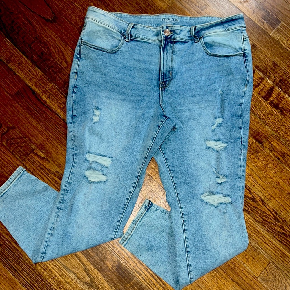 22W Maurice’s High Waisted Distressed Jeans